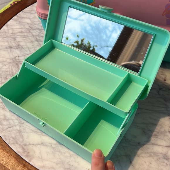 Vintage Caboodles set of 3 make-up case, travel case and RARE! lip gloss holder - Picture 6 of 17